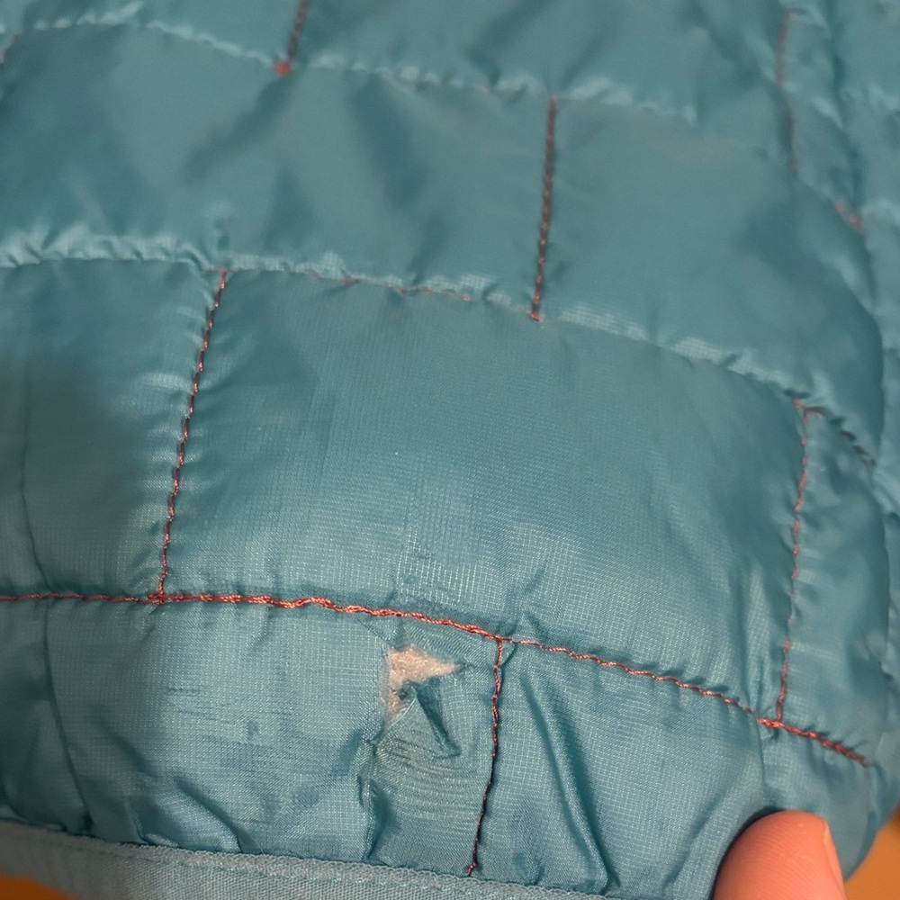 Patagonia Primaloft Pullover - image 5